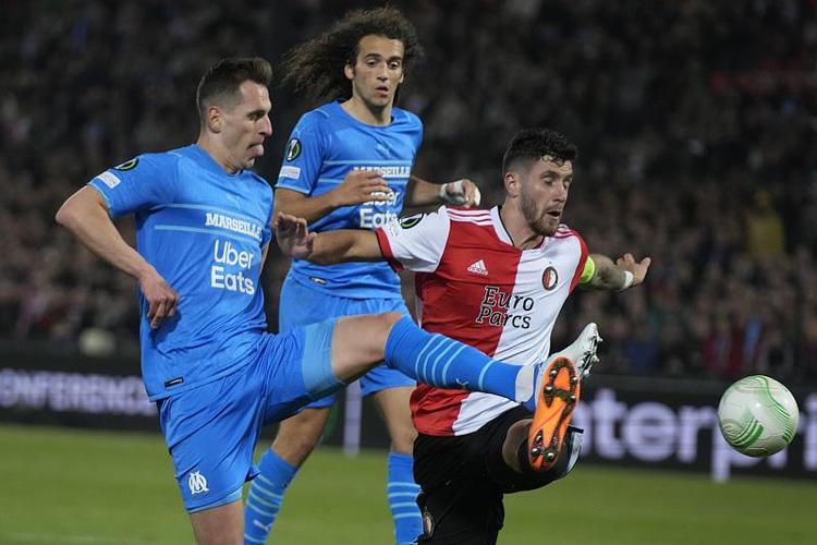 保持冷静的 保持冷静的