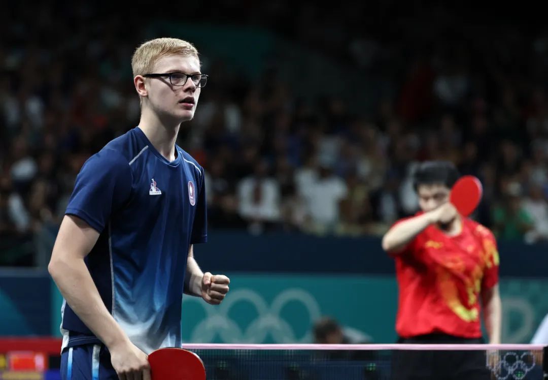 席的镜头为 席的镜头为